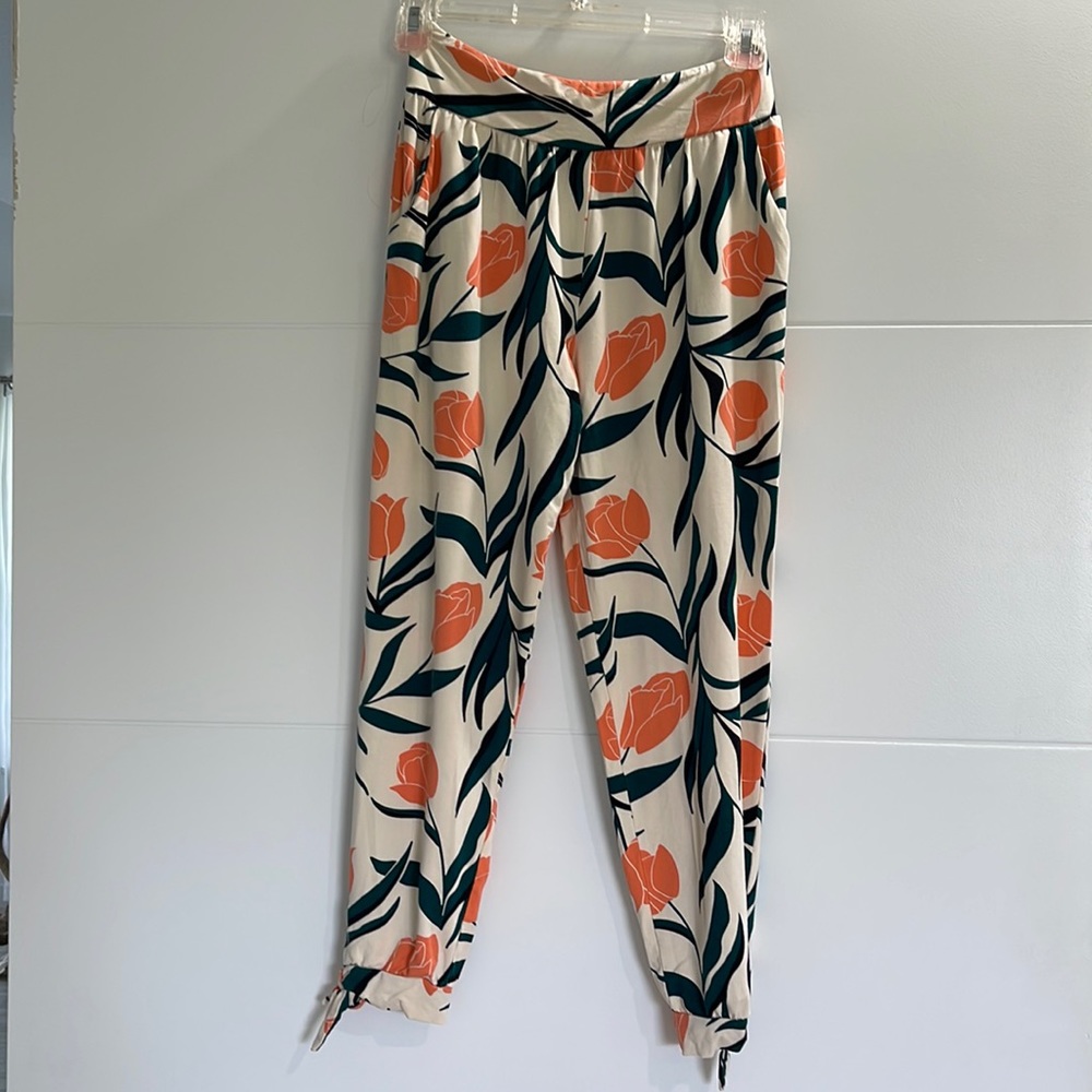 Fighting Eel floral joggers